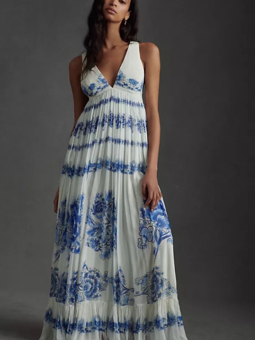 SACHIN & BABI WREN DRESS Maxi Dress with Blue Floral Print. Size: 8 Color cream